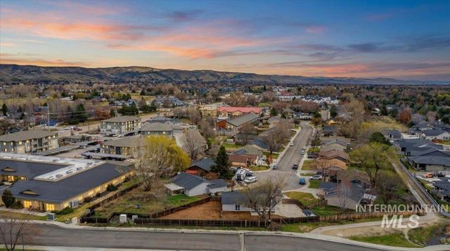 9480 W Wakefield Court, Garden City, ID 83714