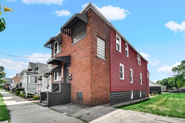 2412 Schrage Avenue, Whiting, IN 46394