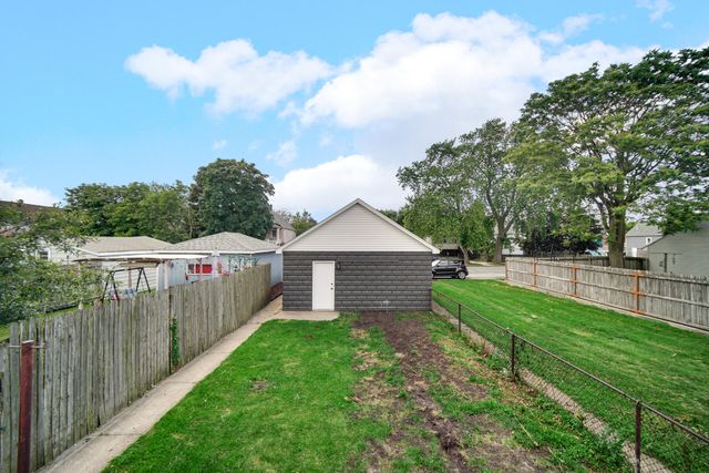 2412 Schrage Avenue, Whiting, IN 46394
