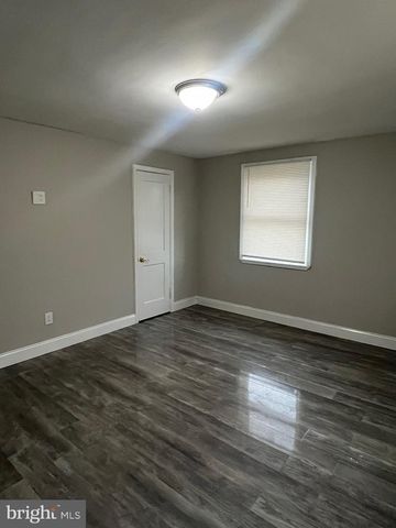 2013 DELMAR DR, Folcroft, PA 19032