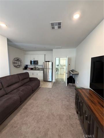 1905 Pienza Cir, Corona, CA 92882