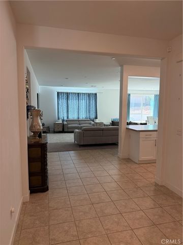 1905 Pienza Cir, Corona, CA 92882
