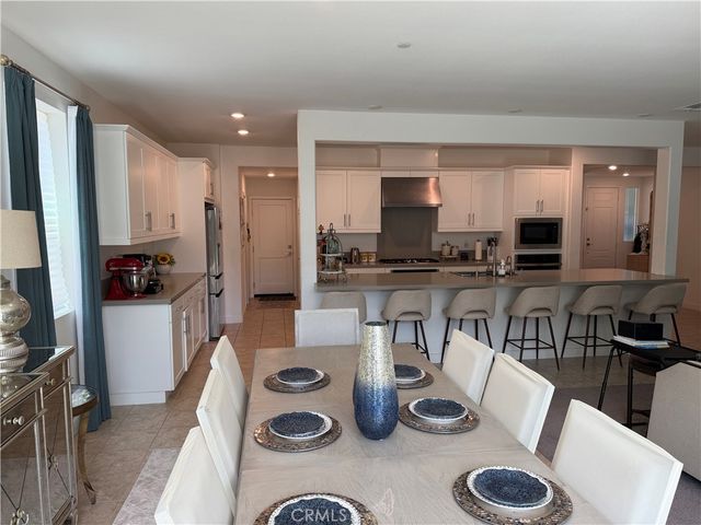1905 Pienza Cir, Corona, CA 92882