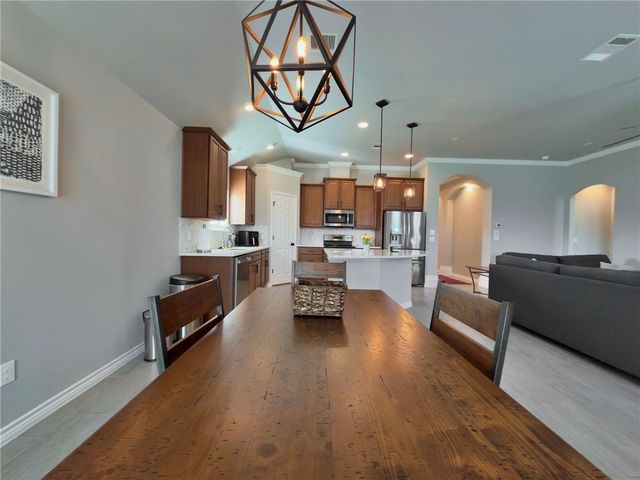 219 Couples Dr, Portland, TX 78374