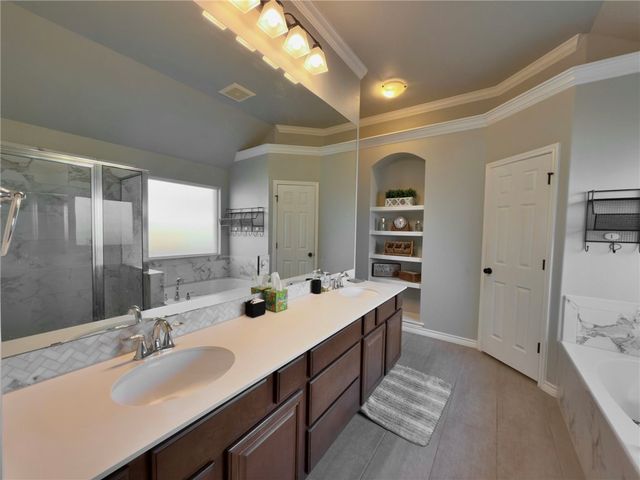 219 Couples Dr, Portland, TX 78374