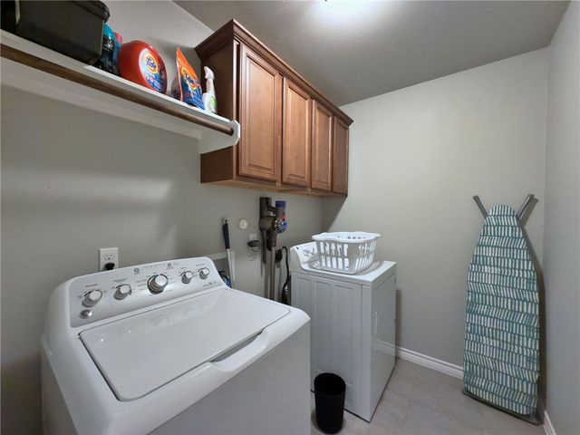 219 Couples Dr, Portland, TX 78374