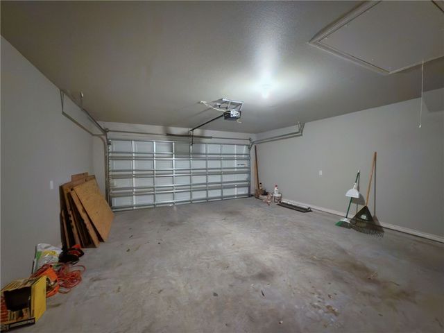 219 Couples Dr, Portland, TX 78374