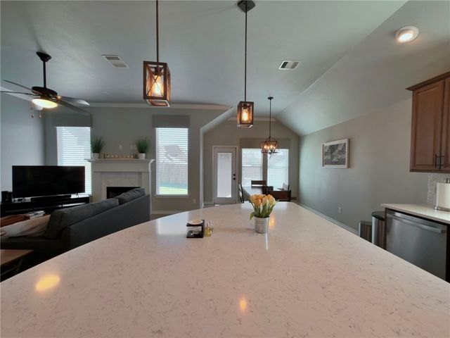 219 Couples Dr, Portland, TX 78374