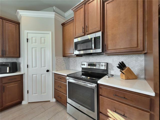 219 Couples Dr, Portland, TX 78374