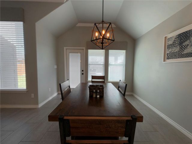 219 Couples Dr, Portland, TX 78374