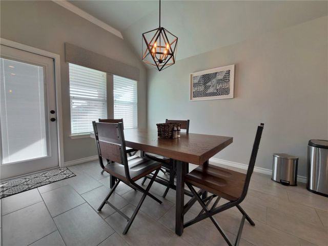 219 Couples Dr, Portland, TX 78374