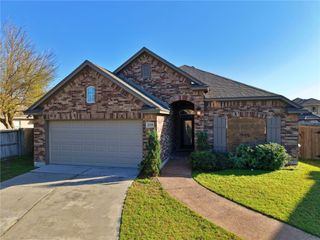 219 Couples Dr, Portland, TX 78374