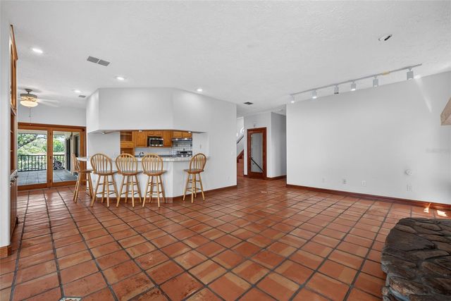 4300 13TH WAY NE, St Petersburg, FL 33703