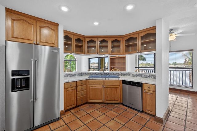 4300 13TH WAY NE, St Petersburg, FL 33703