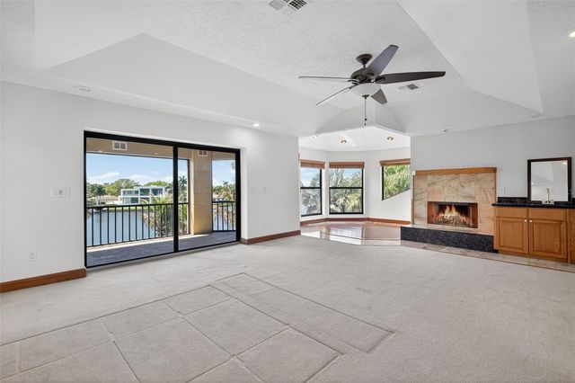 4300 13TH WAY NE, St Petersburg, FL 33703