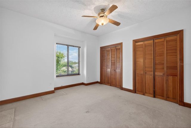 4300 13TH WAY NE, St Petersburg, FL 33703