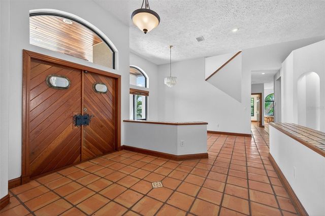 4300 13TH WAY NE, St Petersburg, FL 33703