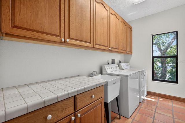 4300 13TH WAY NE, St Petersburg, FL 33703