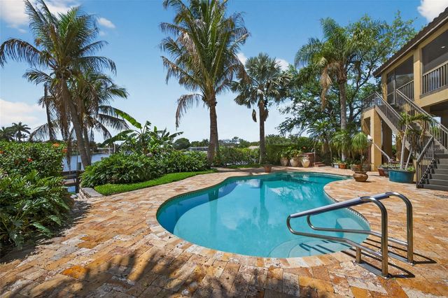 4300 13TH WAY NE, St Petersburg, FL 33703