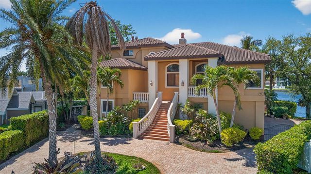 4300 13TH WAY NE, St Petersburg, FL 33703