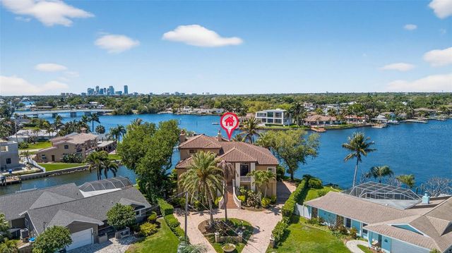 4300 13TH WAY NE, St Petersburg, FL 33703