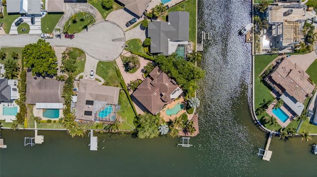 4300 13TH WAY NE, St Petersburg, FL 33703