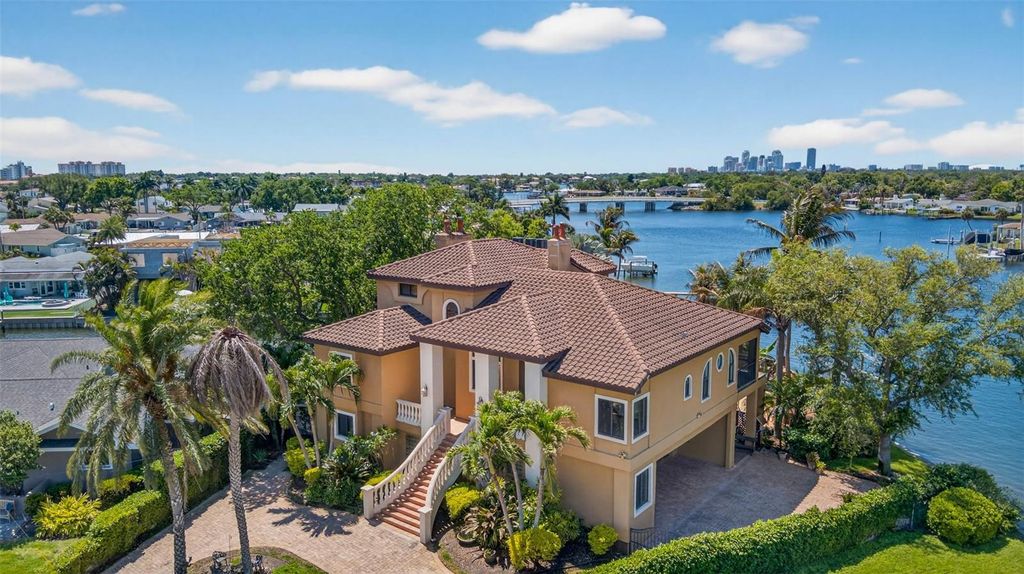 4300 13TH WAY NE, St Petersburg, FL 33703