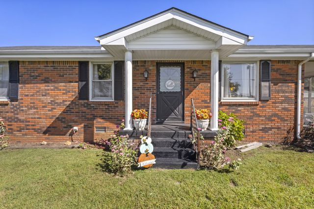 2487 Highway 52, E, Portland, TN 37148