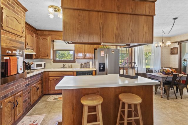 2487 Highway 52, E, Portland, TN 37148