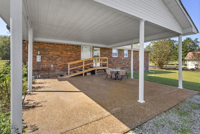2487 Highway 52, E, Portland, TN 37148