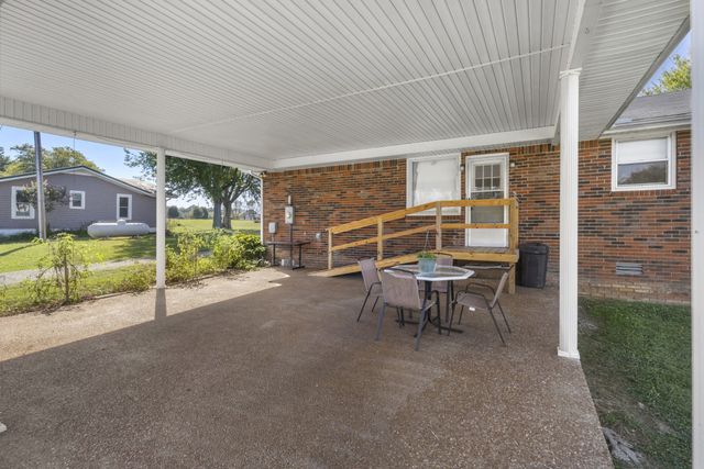 2487 Highway 52, E, Portland, TN 37148