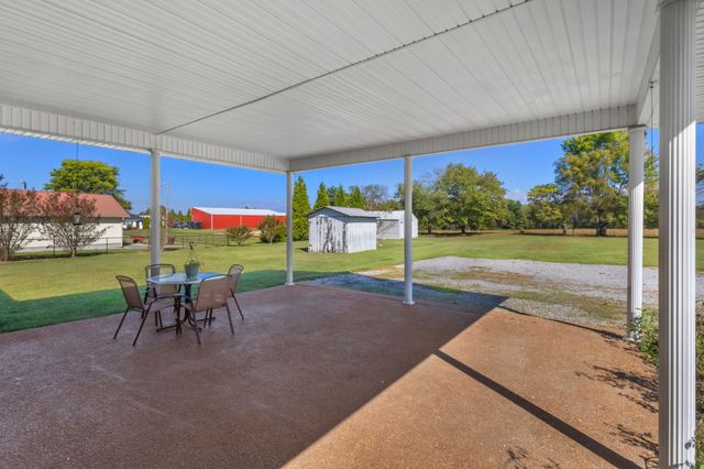 2487 Highway 52, E, Portland, TN 37148