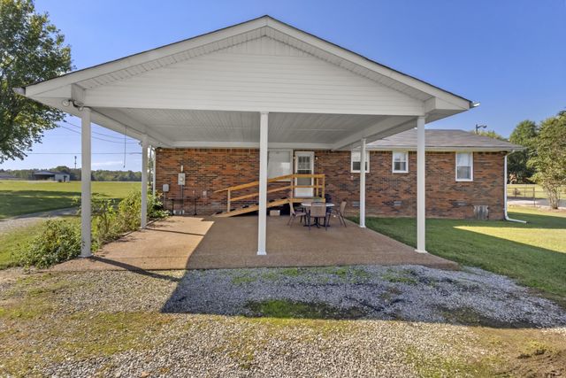 2487 Highway 52, E, Portland, TN 37148
