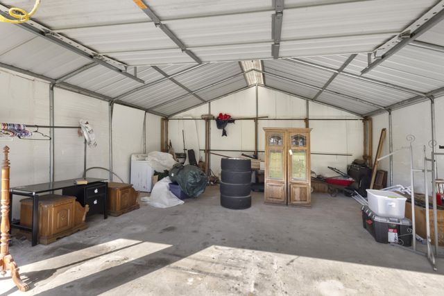 2487 Highway 52, E, Portland, TN 37148