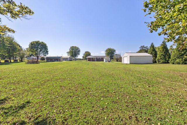 2487 Highway 52, E, Portland, TN 37148