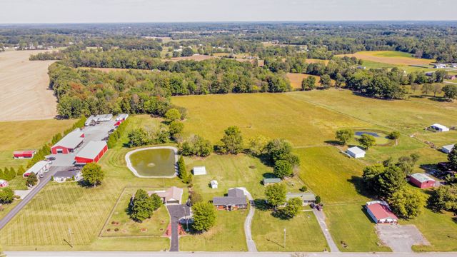 2487 Highway 52, E, Portland, TN 37148