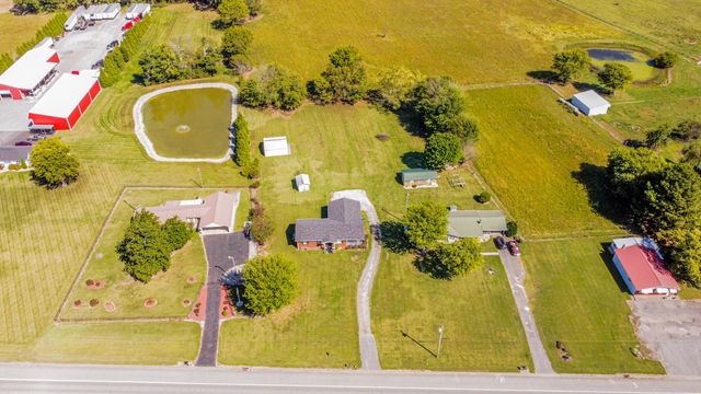 2487 Highway 52, E, Portland, TN 37148