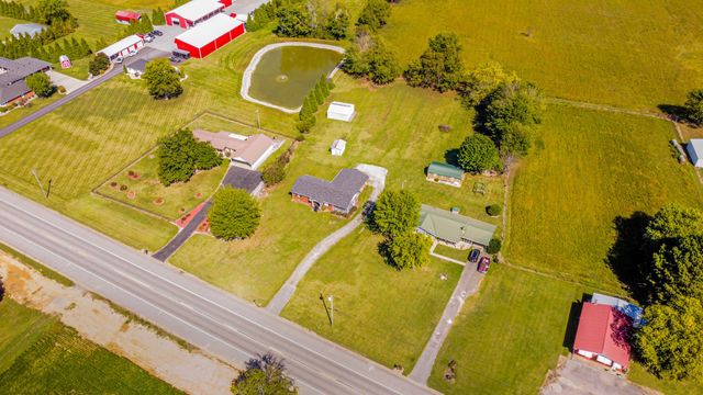 2487 Highway 52, E, Portland, TN 37148