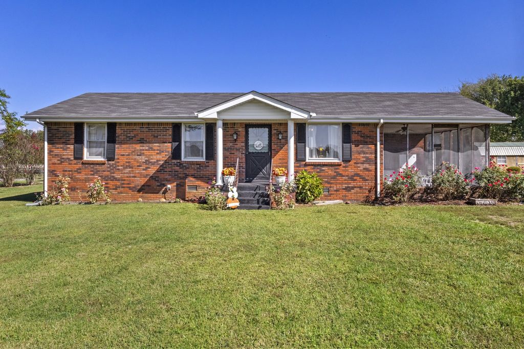2487 Highway 52, E, Portland, TN 37148