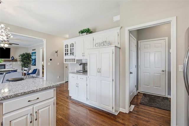 801 SW 35th Street, Lee's Summit, MO 64082