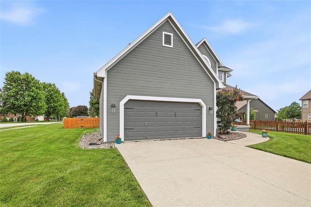 801 SW 35th Street, Lee's Summit, MO 64082