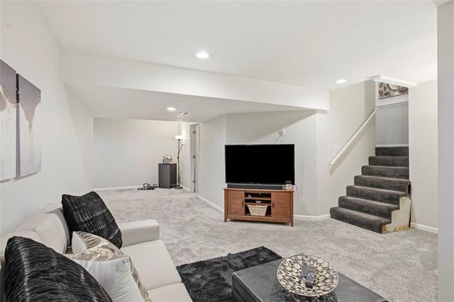 801 SW 35th Street, Lee's Summit, MO 64082