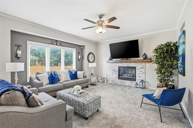 801 SW 35th Street, Lee's Summit, MO 64082