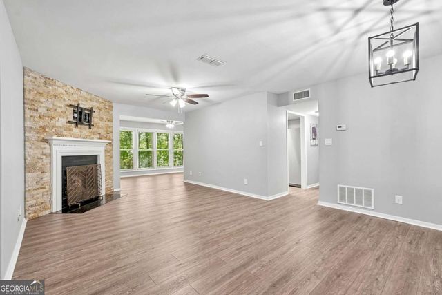 3019 Canyon Point Circle, Roswell, GA 30076