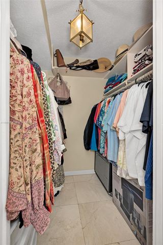 2750 NE 183rd St 2204, Aventura, FL 33160