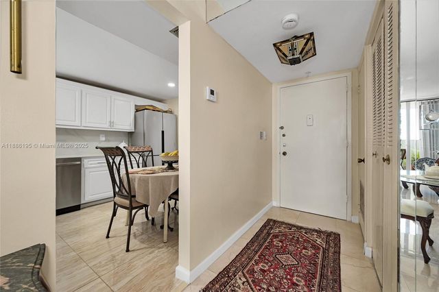 2750 NE 183rd St 2204, Aventura, FL 33160