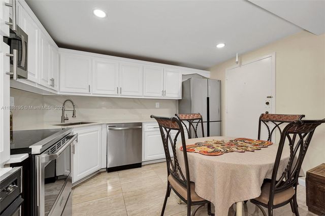 2750 NE 183rd St 2204, Aventura, FL 33160