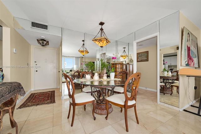 2750 NE 183rd St 2204, Aventura, FL 33160