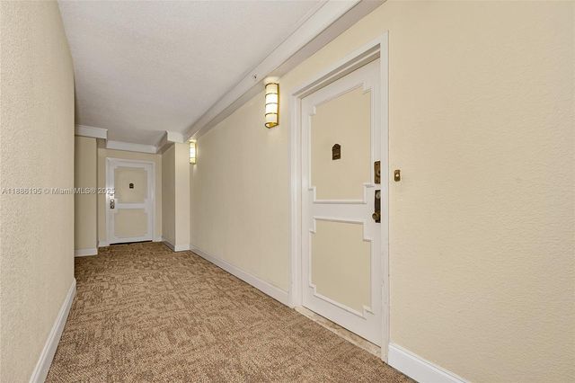 2750 NE 183rd St 2204, Aventura, FL 33160