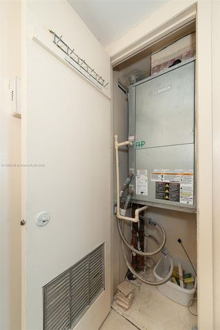 2750 NE 183rd St 2204, Aventura, FL 33160